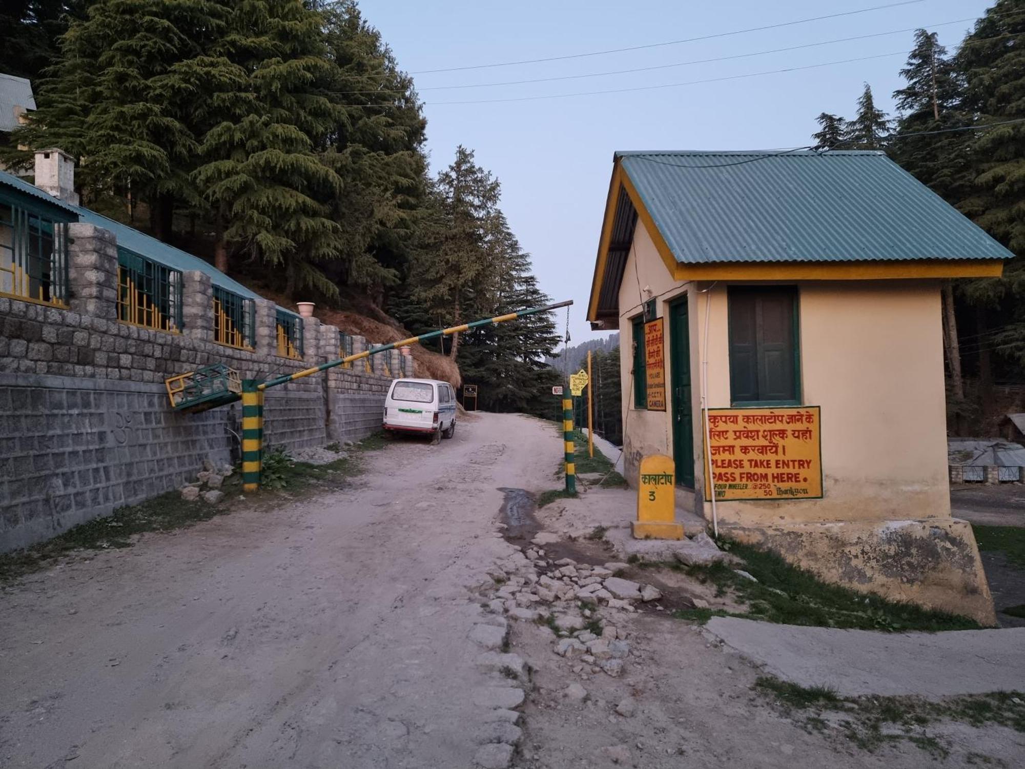 Forest Vibes Kalatop-Rooms And Restaurant Dalhousie Εξωτερικό φωτογραφία